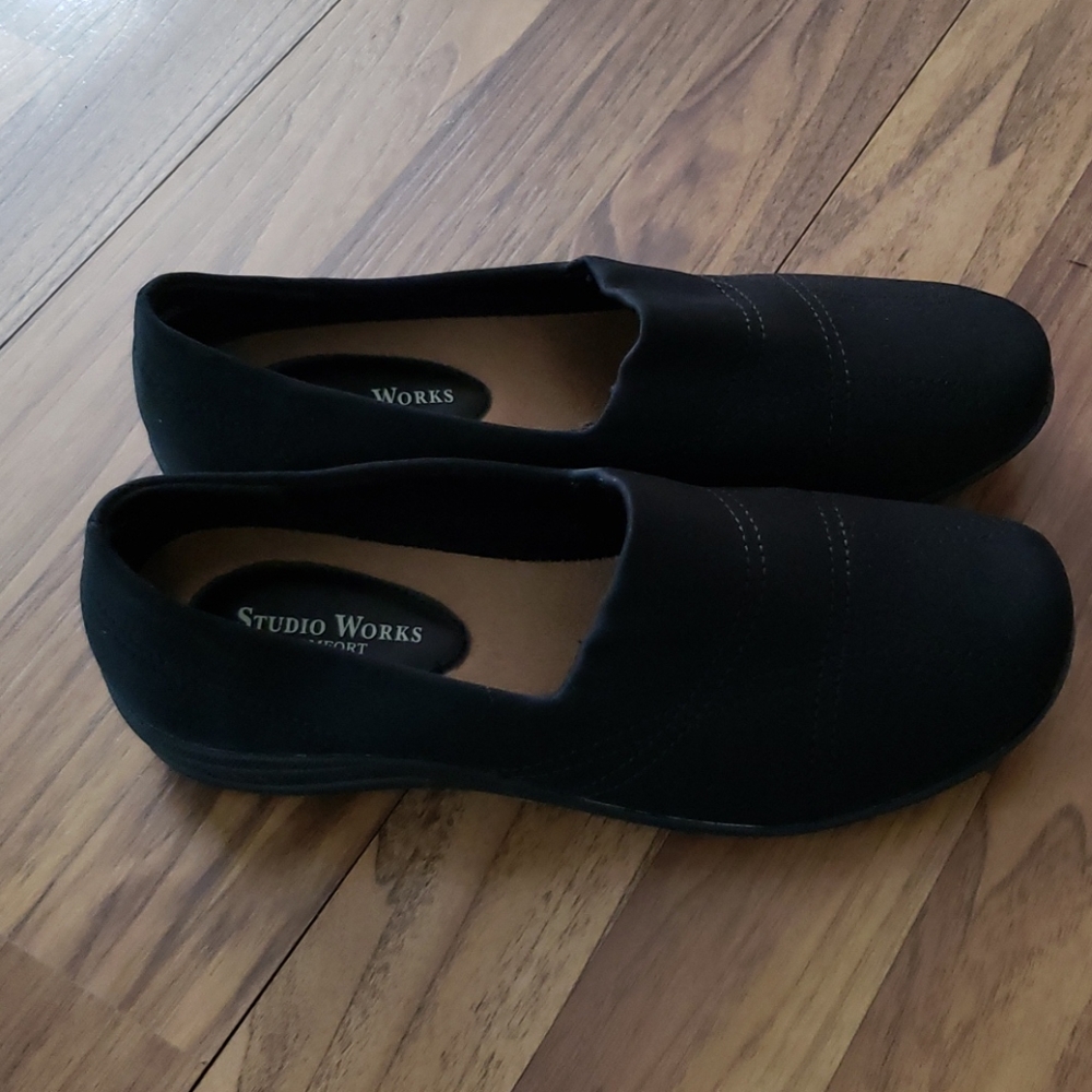 🔥NWOT- Studio Works Comfort shoes